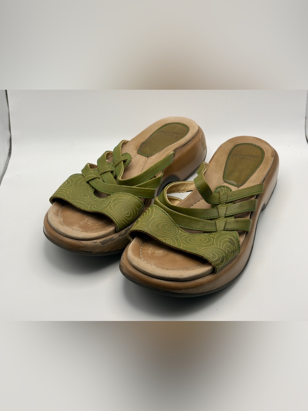 Womens Sz 39 US 8 Dansko "Lacey" Green Strappy Slip-on Shoes Sandals